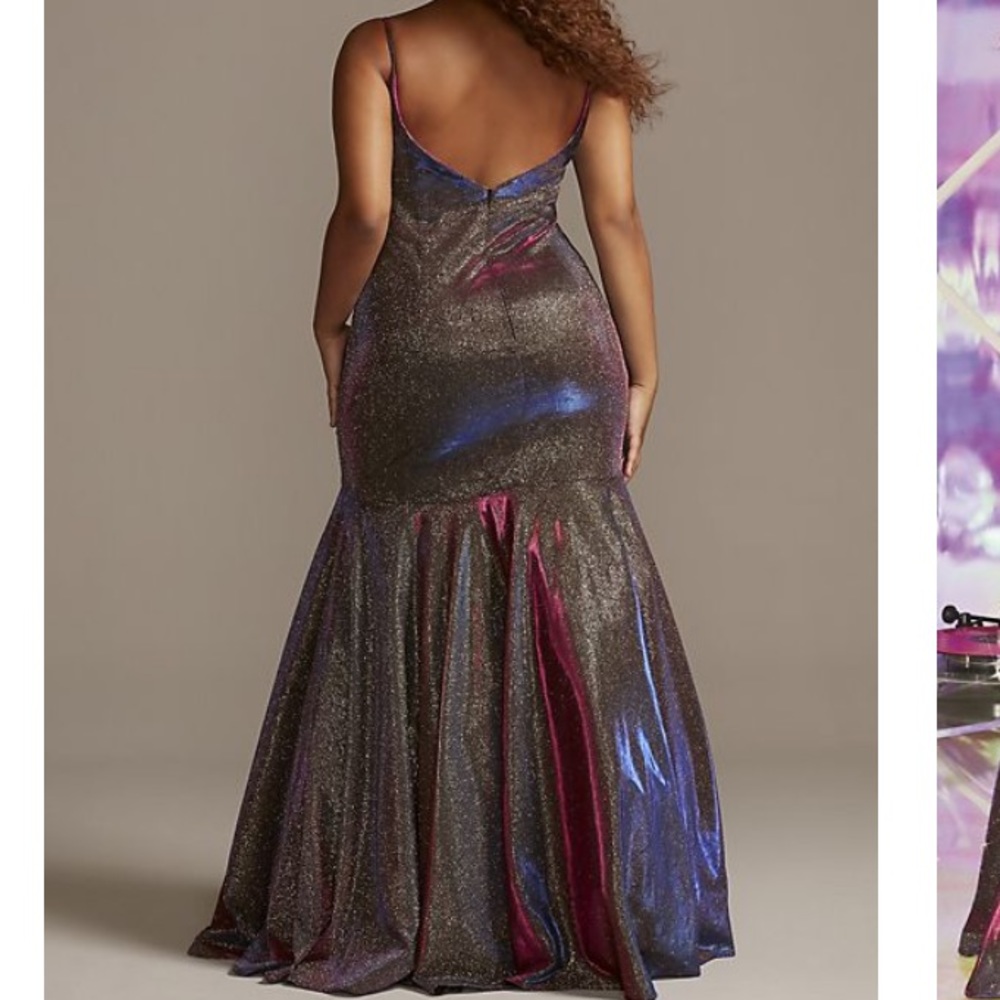 Plunging V Iridescent Trumpet Dress - Picture 2 of 4